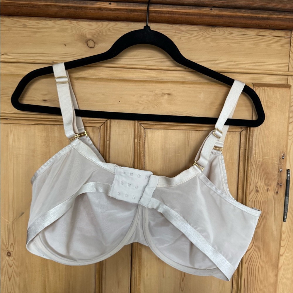 Elegant White Women's Bra